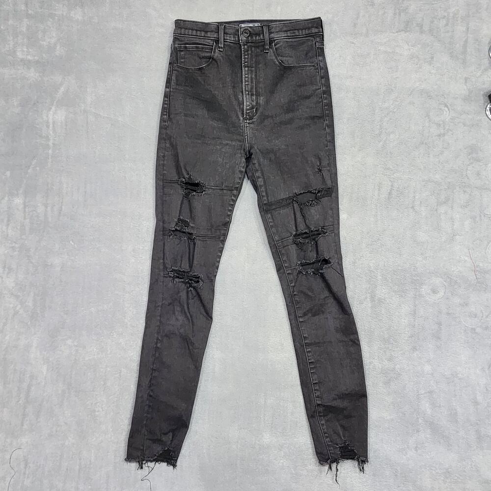 Abercrombie & Fitch Ultra High Rise Super Skinny Ankle 4 Long Black Distressed‎